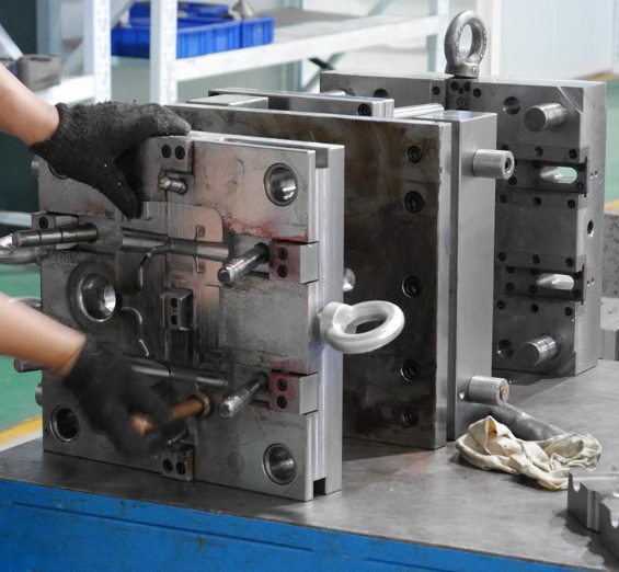 Jasa pembuatan mold diecasting 1 - Jasa Pembuatan Mold Diecasting
